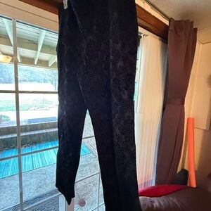 Chico's Elegant Black Brocade Pull-on Slim Pants in 1 R